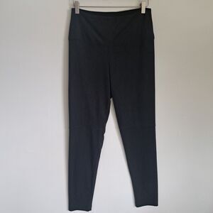 Lysse UltraSuede Leggings Knee Seam Detail Size Medium Black Pants Suede